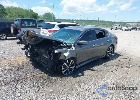 2017 Nissan Altima 2.5 Sr z USA, uszkodzony, nr VIN 1N4AL3AP7HC146131